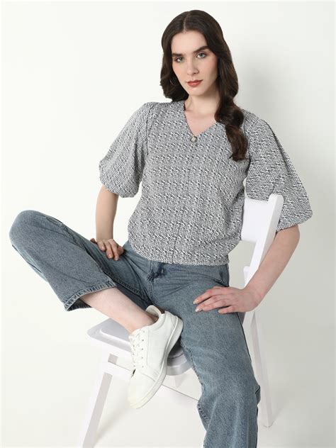 SHOWOFF Women's Black Geometric Top