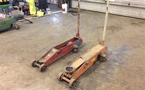 Central Hydraulics 10-Ton Hydraulic Floor Jacks | Agriculture | BigIron