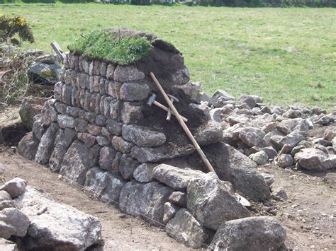 Making a Stone Wall 的图像结果