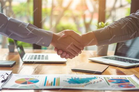 Strong Partnership 的图像结果