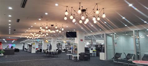 Library Tour 的图像结果