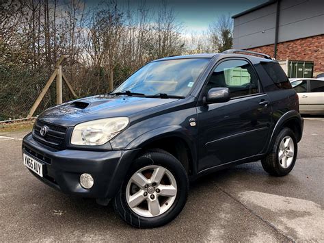 2005 [YM55 AUY] Toyota RAV4 2.0 D-4D, 3-door SUV in Grey, Diesel, Manual Gearbox, 31,726 Miles, M