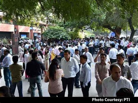 100 Dead As 7.5 Earthquake Hits Pakistan, Afghanistan And North India