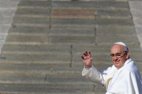 El papa responde en un libro a las preguntas más difíciles: las de los ...