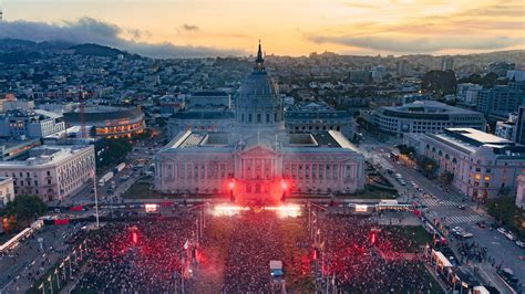 Skrillex And Fred again.. Turned Up The Heat At Civic Center Plaza - AllAboutEdm