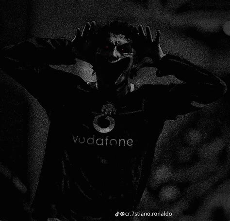 Pin by Julio Miqueias on Tela de bloqueio de anime | Ronaldo, Ronaldo ...