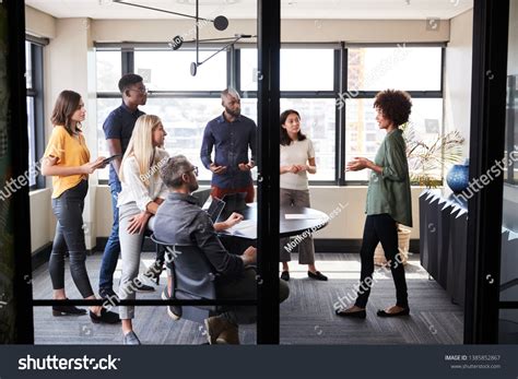 Stand-Up Meeting 的图像结果
