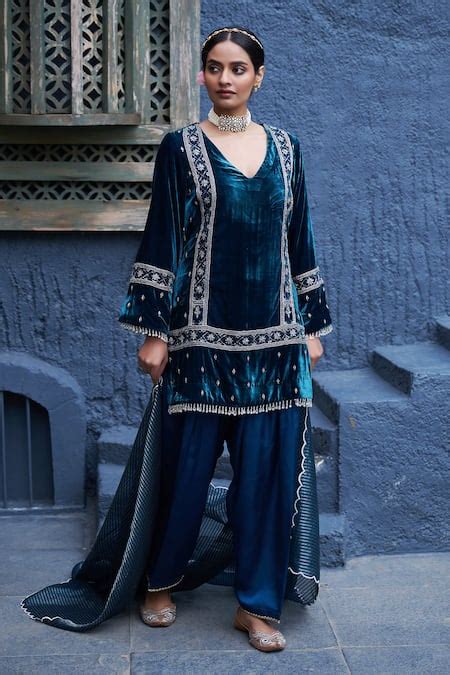 Buy Blue Kurta Velvet Embroidered Cutdana V Neck Zardozi Salwar Set For ...