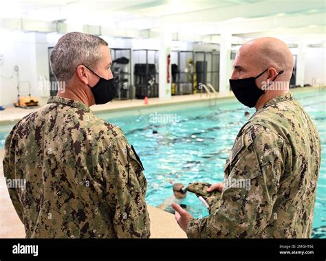 Master chief explosive ordnance disposal hi-res stock photography and images - Alamy