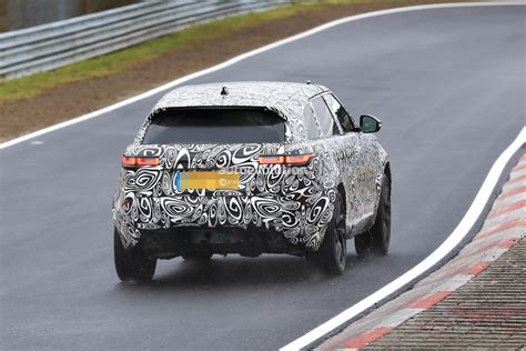 Spyshots: 2019 Range Rover Velar SVR Shows Production Face on Nurburgring - autoevolution