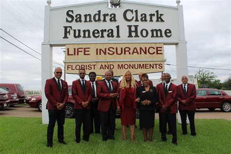 Funeral Director in Dallas, TX | Sandra Clark Funeral Home