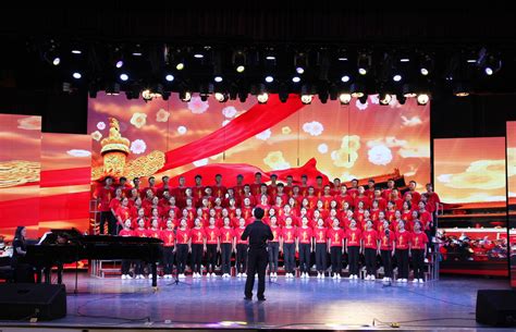 【献礼70周年】我校举办“欢庆七十年 奋进新时代——庆祝中华人民共和国成立70周年”大学生歌咏比赛-湖南城市学院