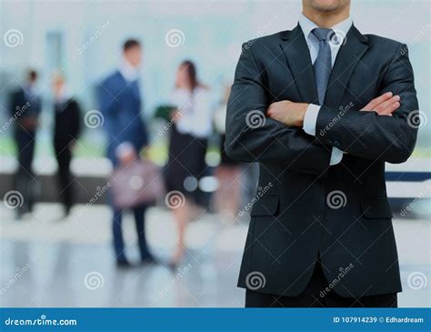 Business Man Standing 的图像结果