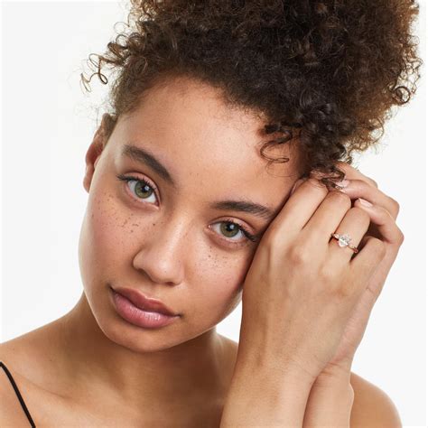 GIA 1.04 Carat E-VVS1 Very Good Cut Oval Diamond Marquise Cut Diamond ...