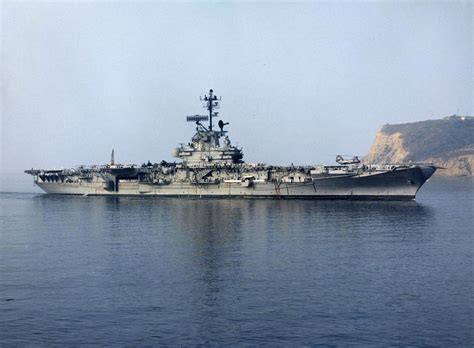 USS Bon Homme Richard (CVA-31) - Essex class Aircraft Carrier [SCB-27C ...