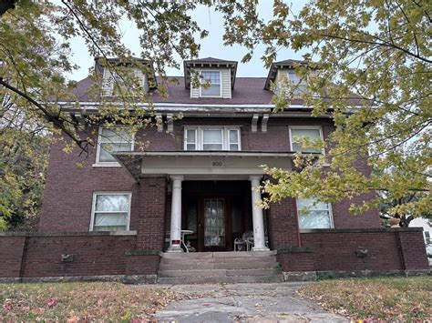 800 Center St, Hannibal, MO 63401 - See Est. Value, Schools & More