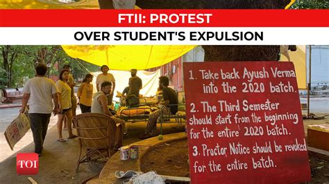 FTII students on hunger strike, demand reinstatement of expelled batchmate