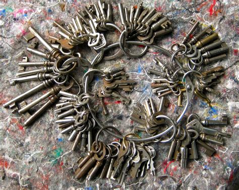 Buscar Conjugation in Spanish, Translation, and Examples