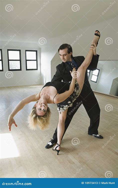 Tango Dance Dip