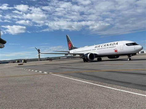 Air Canada 'in-flight emergency' diverts Boeing 737 | INsauga