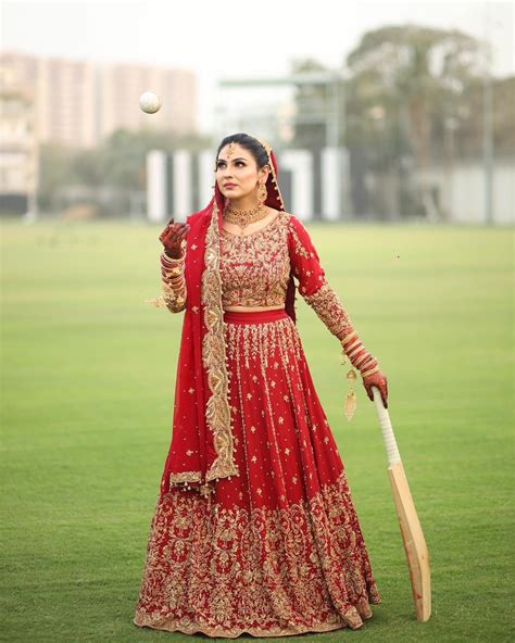 Kainat Imtiaz Wedding Photoshoot: PAK क्रिकेटर ने लाल जोड़े में करवाया ...