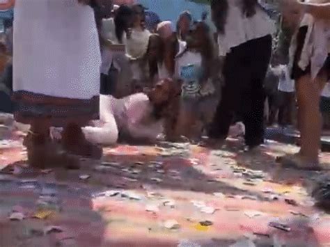 Gujarat Dhuleti celebration 2026: Private Pools, DJs & Color Splash!