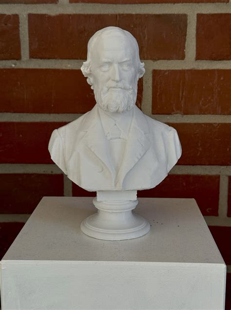 Objekt des Monats: Eine Marmorbüste wird Miniatur – Ein 3D-Projekt zum ...