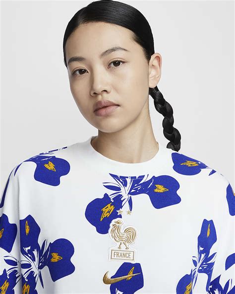 FFF Women's Nike Football Long-Sleeve Striped Top. Nike IN