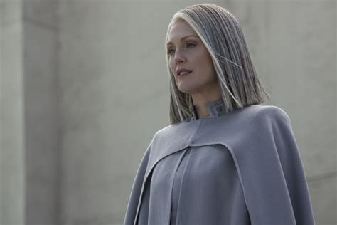 Review: The Hunger Games: Mockingjay Part 2 is an impressively grim ...