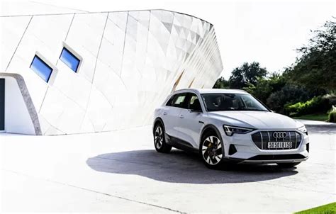 Wallpaper white, Audi, building, e-tron, 2019 for mobile and desktop ...