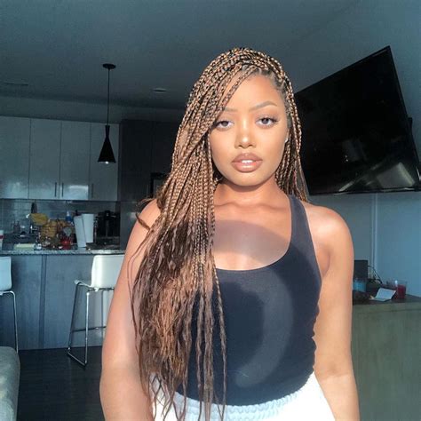 [UPDATED] 30 Eye-Catching Blonde Box Braids