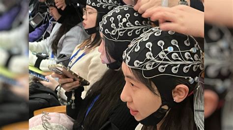 Science Brain Computer Interface 的图像结果