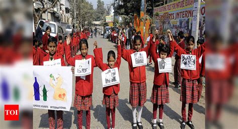 Human Chain Formed In Bihar: Human chain set to enter Limca Book of ...