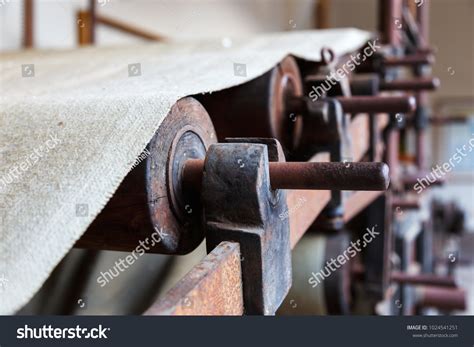 Old Paper Machine 的图像结果
