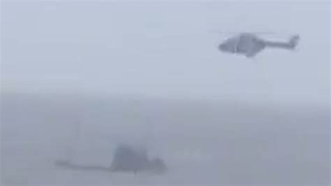 Sea Coast Rescue operation: मौसम बदला, बीच समुंदर में थी नाव, कोस्ट ...