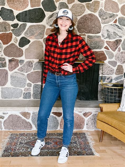 Women’s Flannel Shirt Style Inspiration - Ashleigh Becker