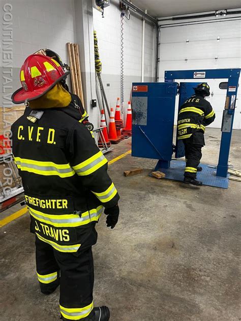 Firefighter Forcible Entry 的图像结果