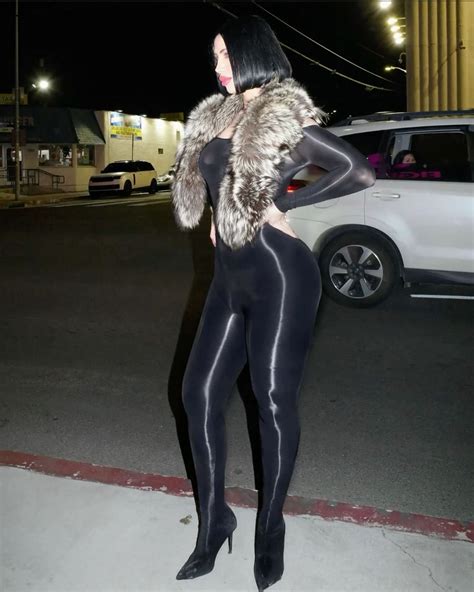 mezafram on ig in 2025 | Cute outfits, Women, Sweatsuit