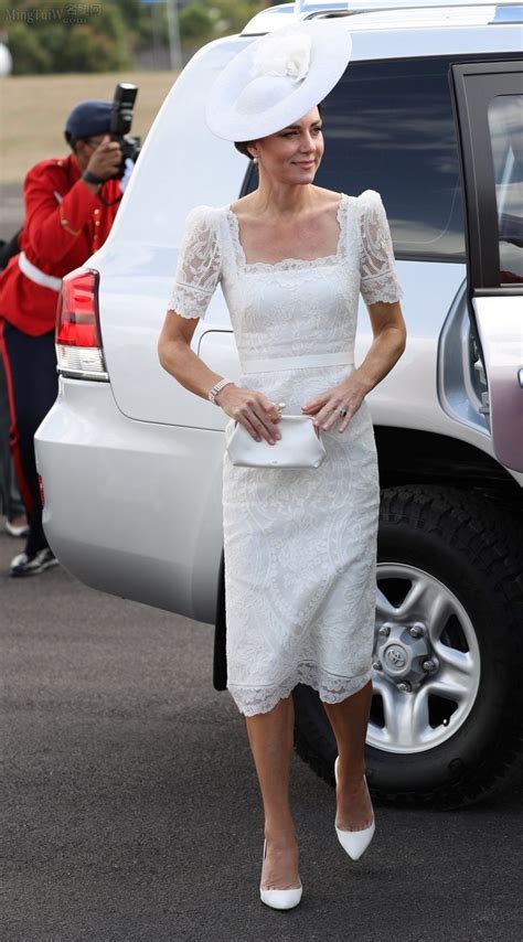 凯特王妃Kate Middleton美腿穿白色细高跟出席活动（6/9） - 图片 - 名腿网