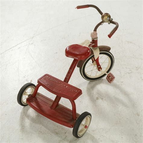 Radio Flyer "Retro Red" Tricycle | Everything But The House
