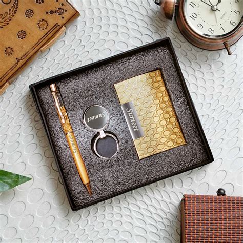 CARDHOLDER, PEN & KEYCHAIN SET | TPC Gifts