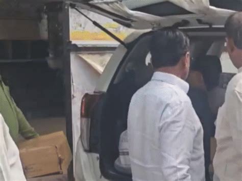 Congress alleges that BJP material is being carried in government vehicles