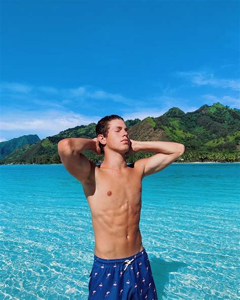 Ben Azelart - celebsbyseb