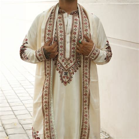 Ivory Maharaja Embroidered Kurta Set – Meraki For Men