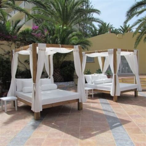 CAMA BALINESA MADERA CAPRI, IDEAL PARA JARDÍN EN HOGAR.