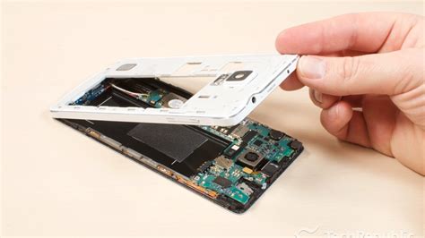 How to Open a Samsung Galaxy Note 8 的图像结果