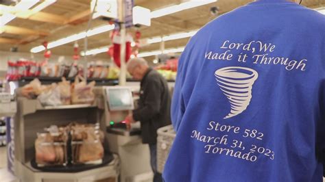 Customers shop at Kroger on January 22, 2026 in Little Rock, Arkansas.
