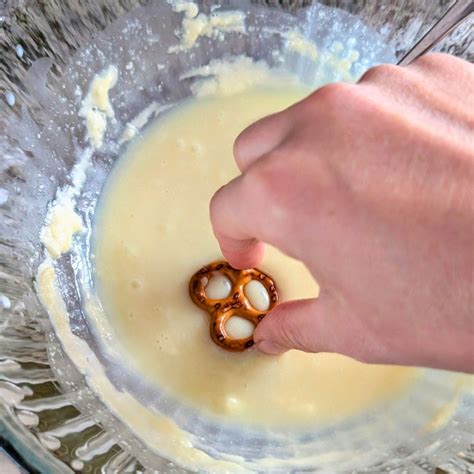 Low Sodium Pretzels with White Chocolate and Nuts Recipe - Low So Recipes
