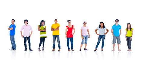 Small Group of People Standing 的图像结果