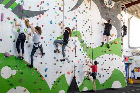 Golden Gecko Climbing – Where To Go With Kids